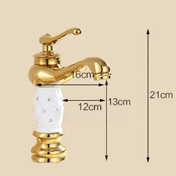 torneira dourada para banheiro