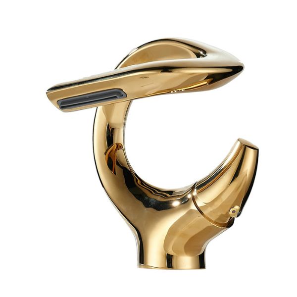 torneira dourada para banheiro